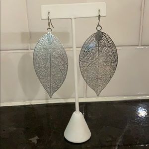 NWOT Silver Leaf Earrings